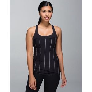 Lululemon Run: First Base Tank in cliff hanger stripe black slate in size 4